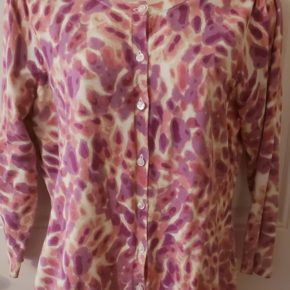 BEAUTIFUL BUTTON UP SWEATER